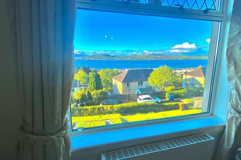Beautiful Sea View 2 Bed Home Port Glasgow Eksteriør bilde